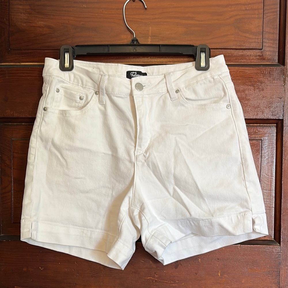 White High-Waisted Jean Shorts with Cuffed Hem
